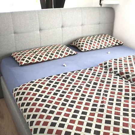 아파트 Cottbuser Gaestewohnungen